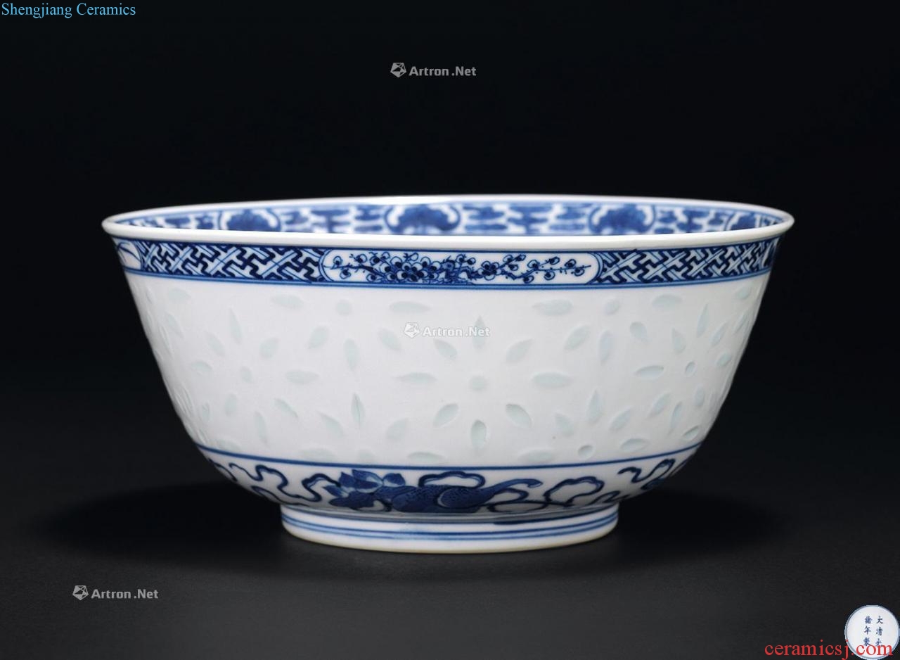 Qing guangxu Blue and white dragon and exquisite dishes