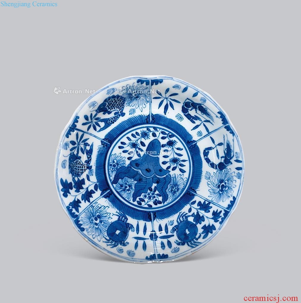 The qing emperor kangxi Blue and white fish and shrimp tray (time)