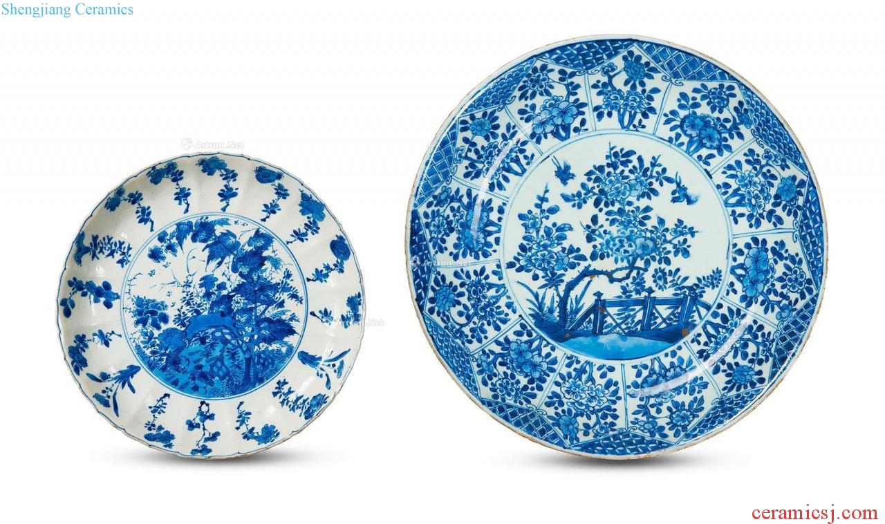 The qing emperor kangxi Blue and white Lin chunyan graph the market and the blue and white figure flower mouth tray to live and work in peace and contentment