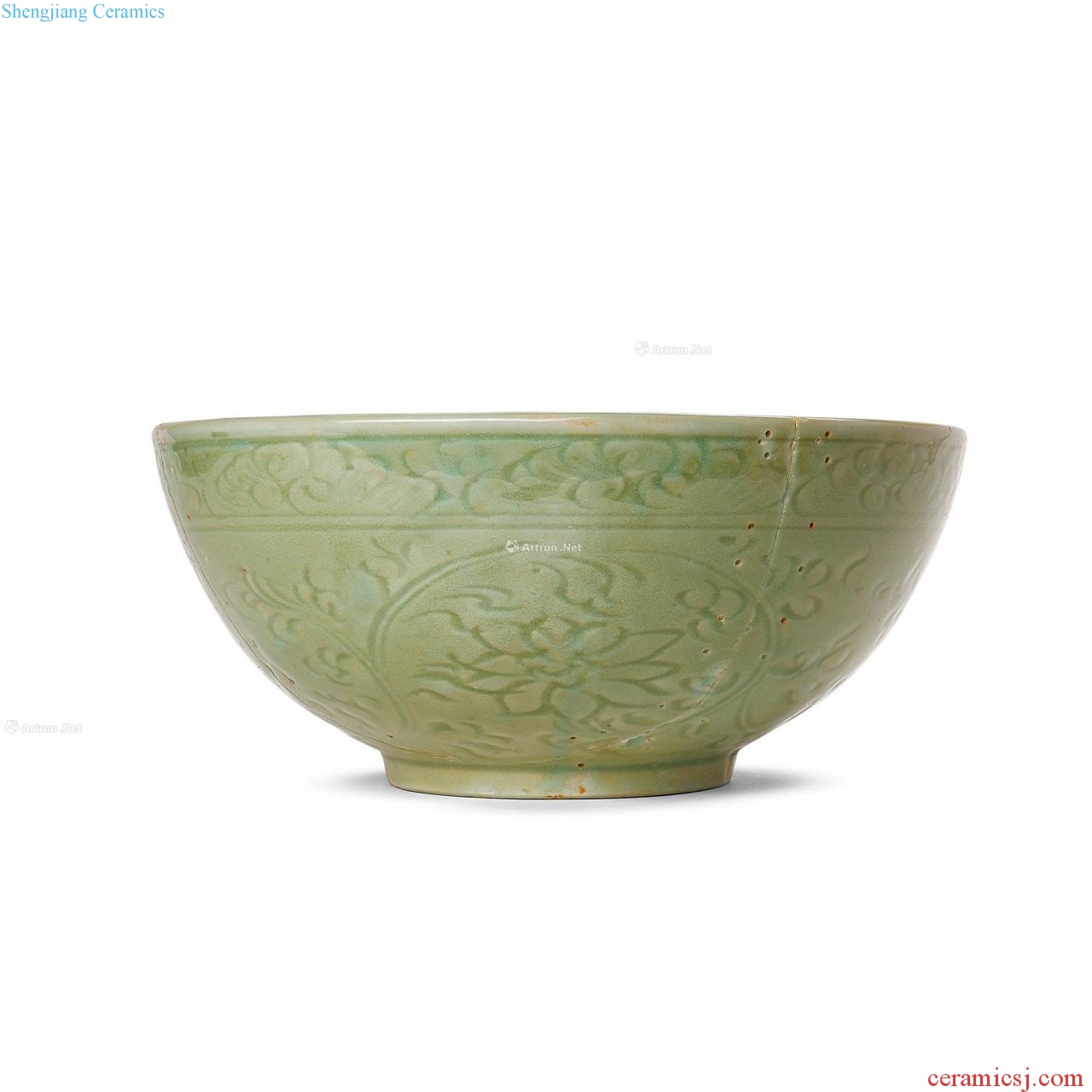Ming in the 15th century Longquan celadon green glaze carving passionflower grain big 盌 around branches