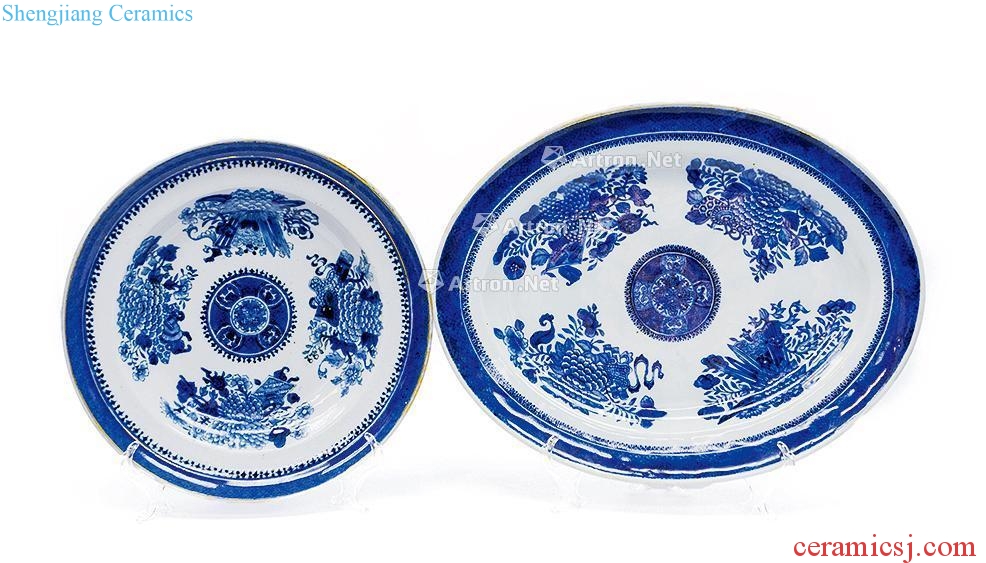 Qing dynasty blue and white flower tray (two)