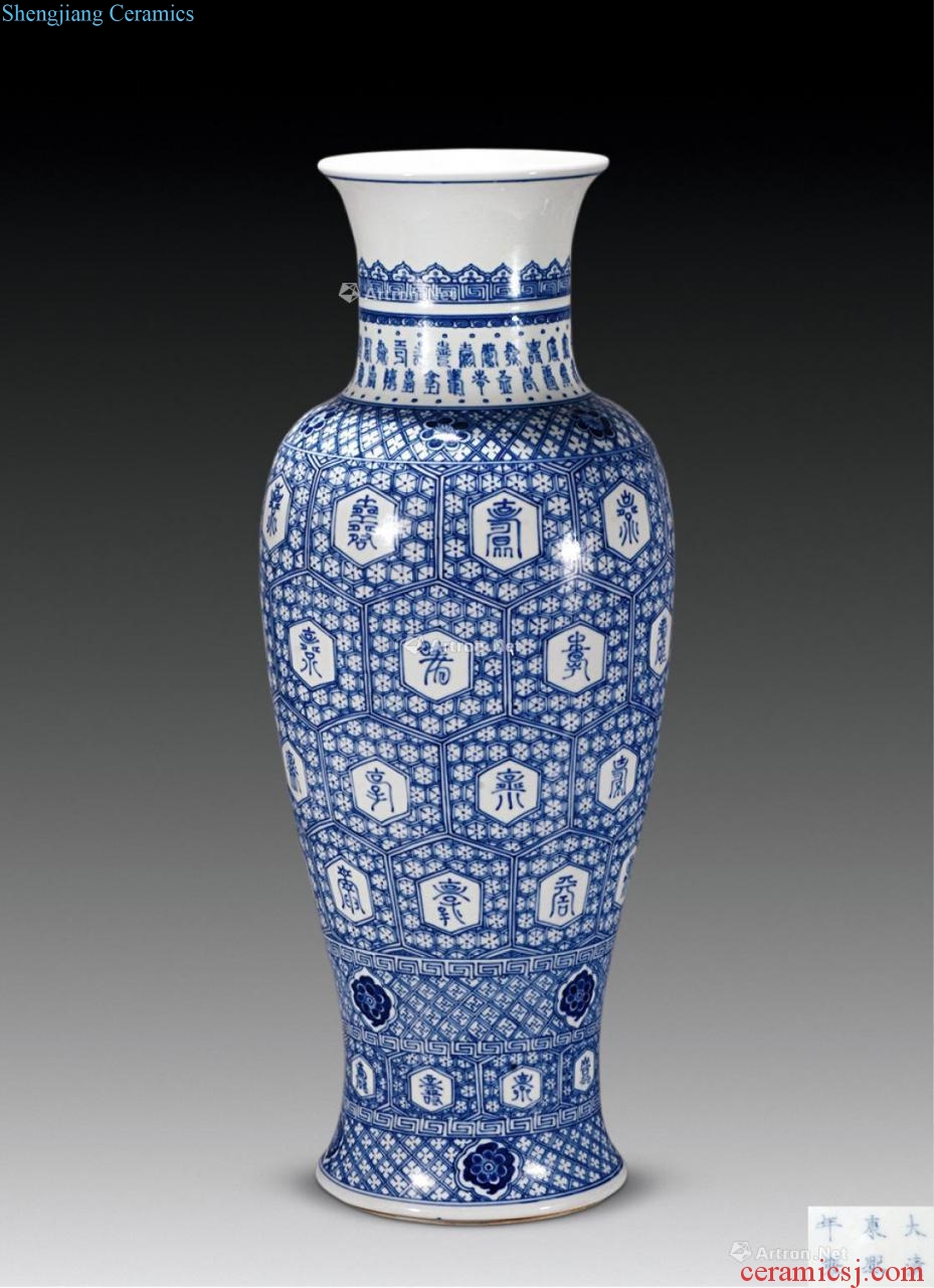 The qing emperor kangxi blue-and-white JiaJin lock to the life of the goddess of mercy bottle