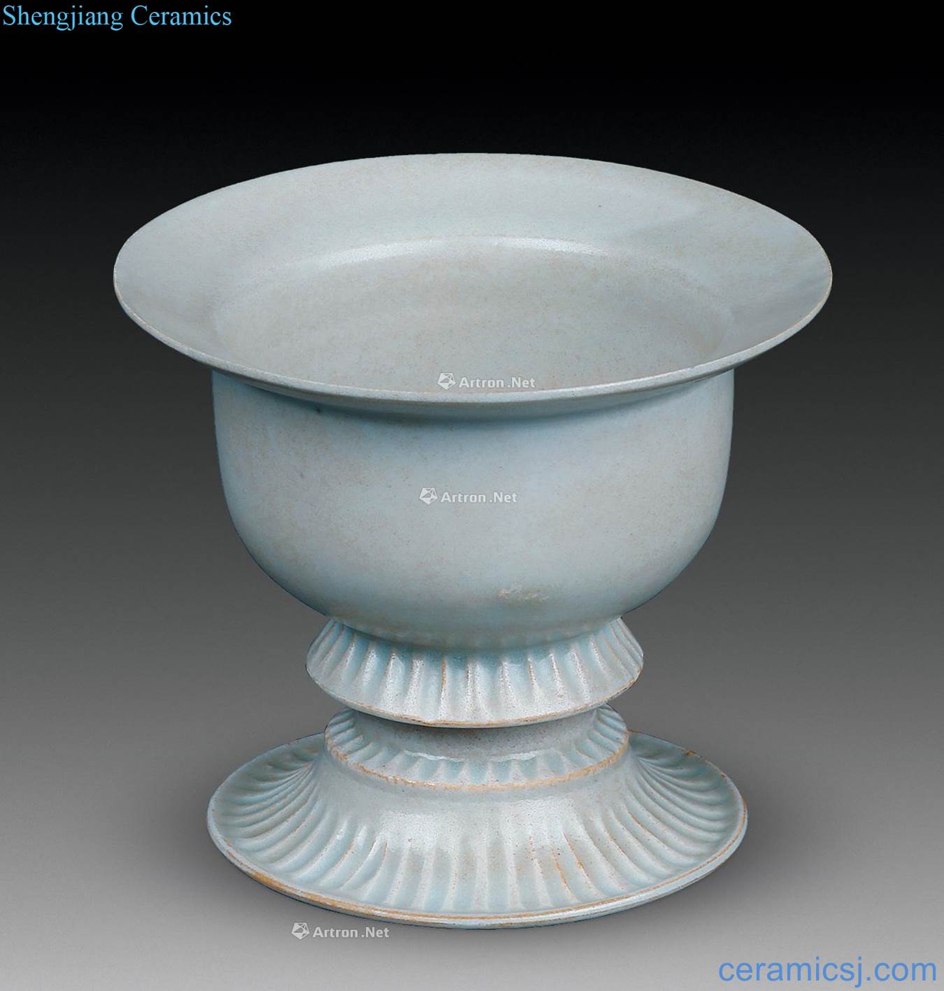 The song dynasty Green craft incense burner (a)