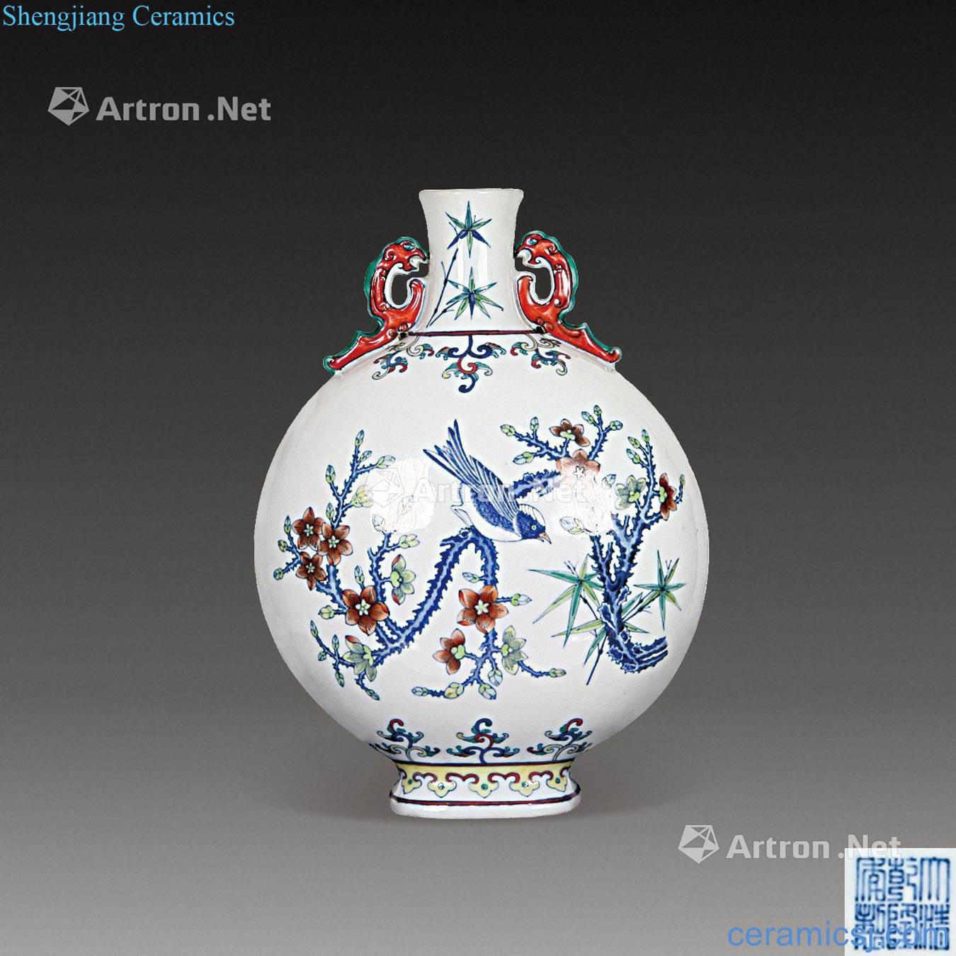 Qing bucket color of flowers and birds on bottles