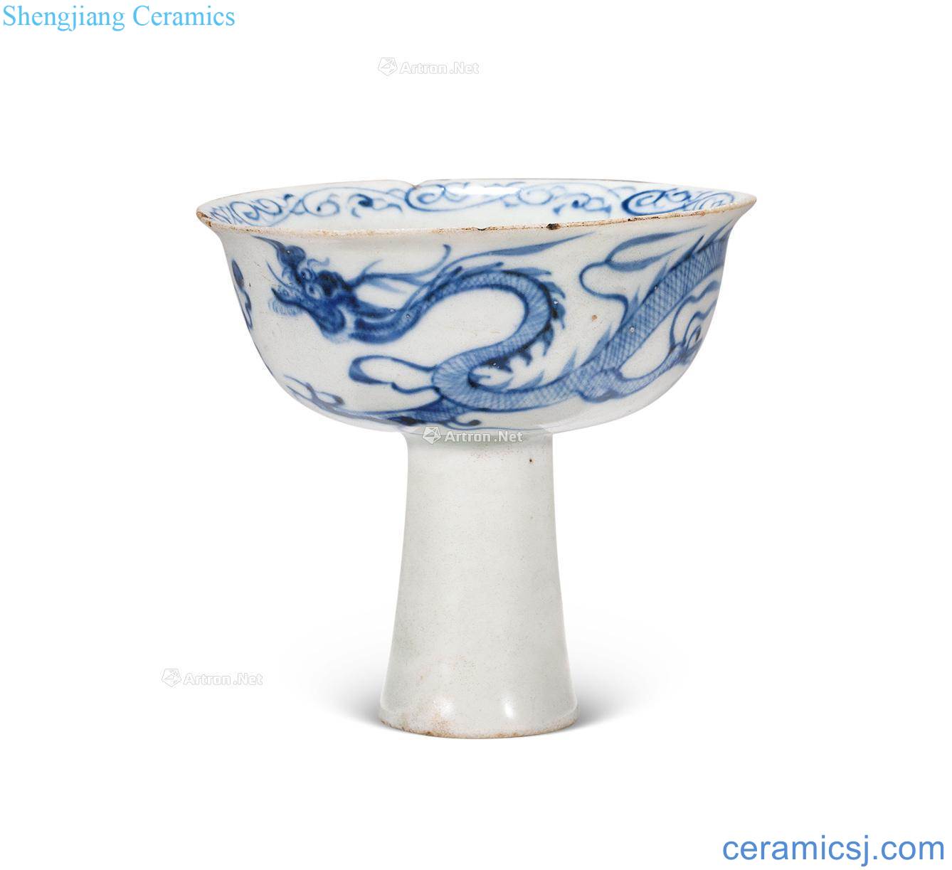 yuan Blue and white stamps yunlong flower grain footed cup