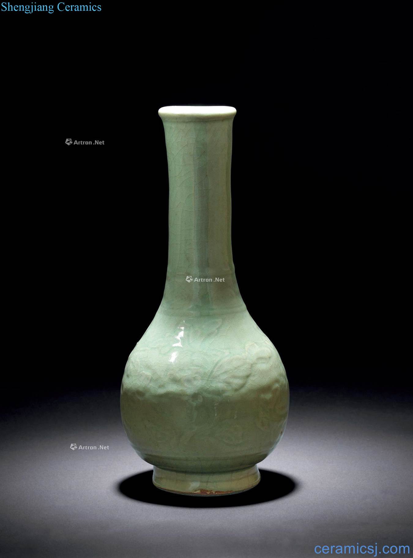 Ming Longquan celadon glaze peony lines the flask