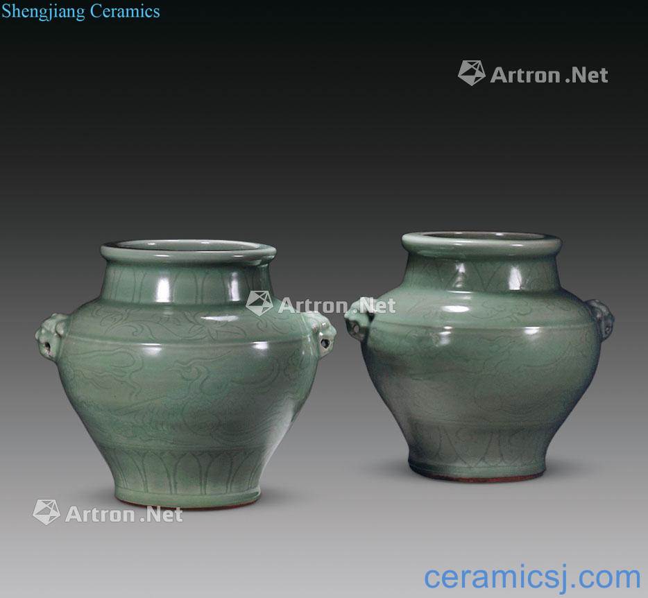 yuan Longquan celadon beast ear tank (a)