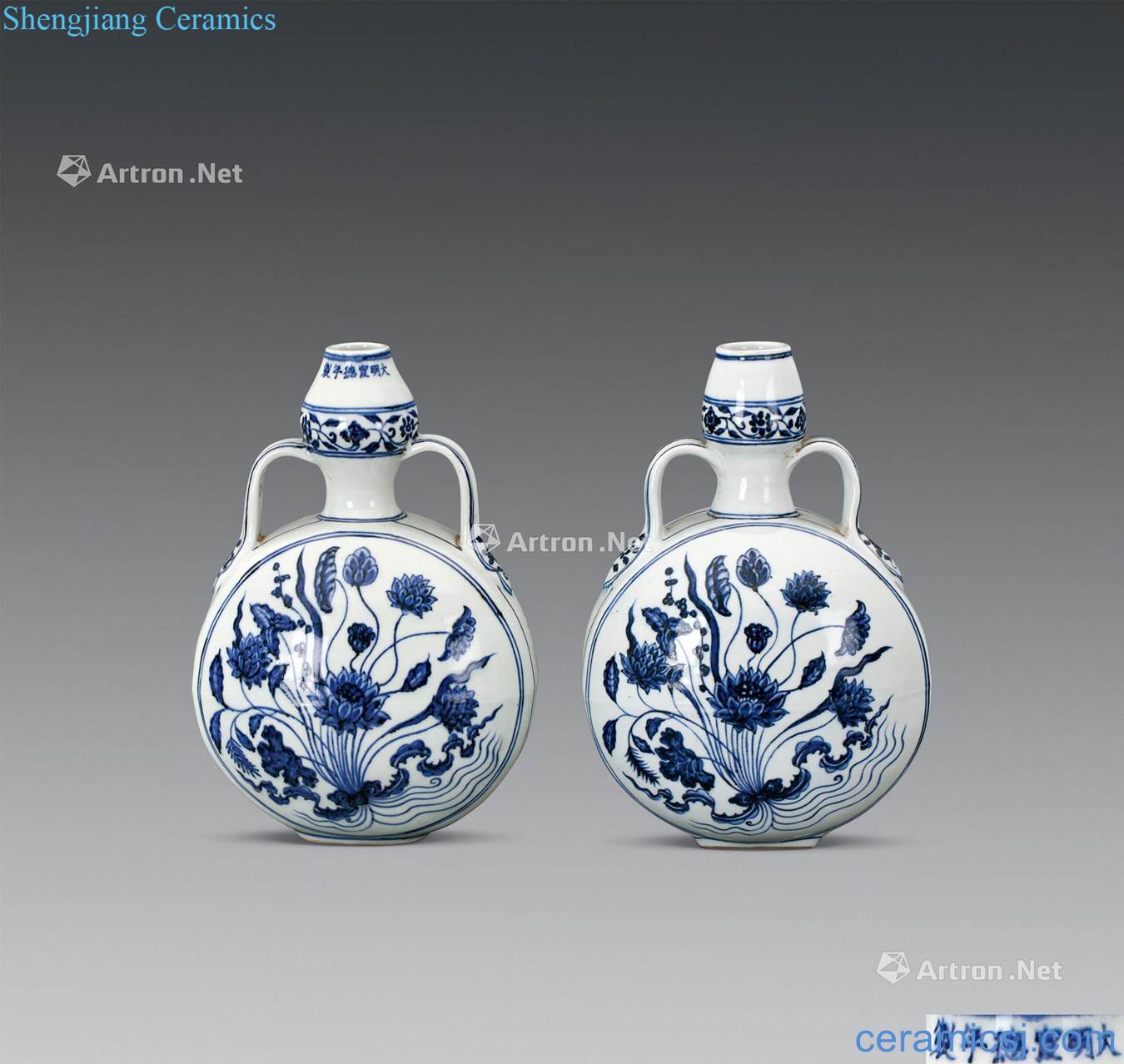 Ming xuande Blue and white (a) a bottle of the lotus wen BaoYue