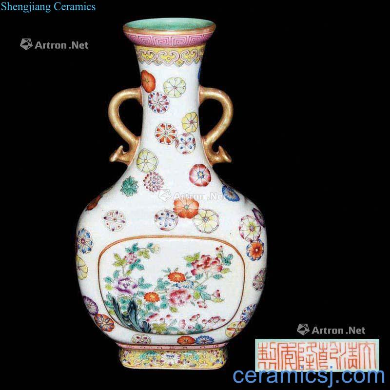 Qing qianlong pastel gold medallion flowers ball flower ruyi ears open bottle
