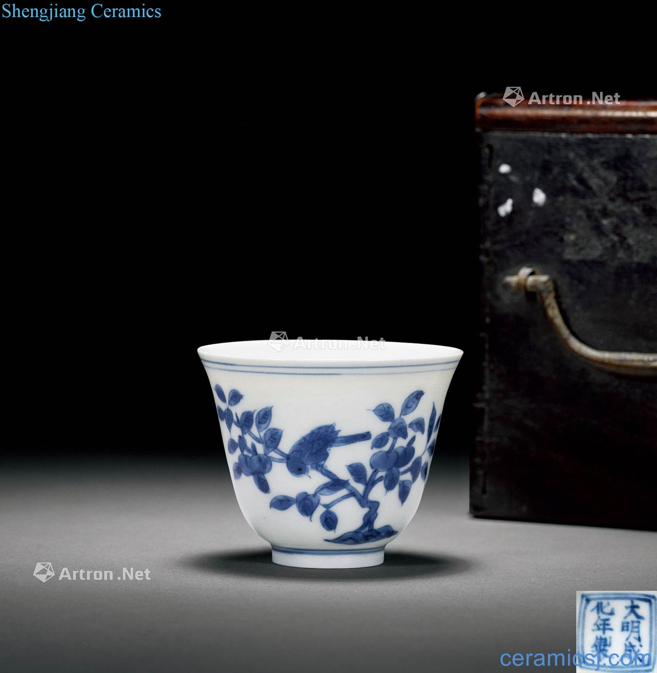 qing Blue and white flower on grain cup