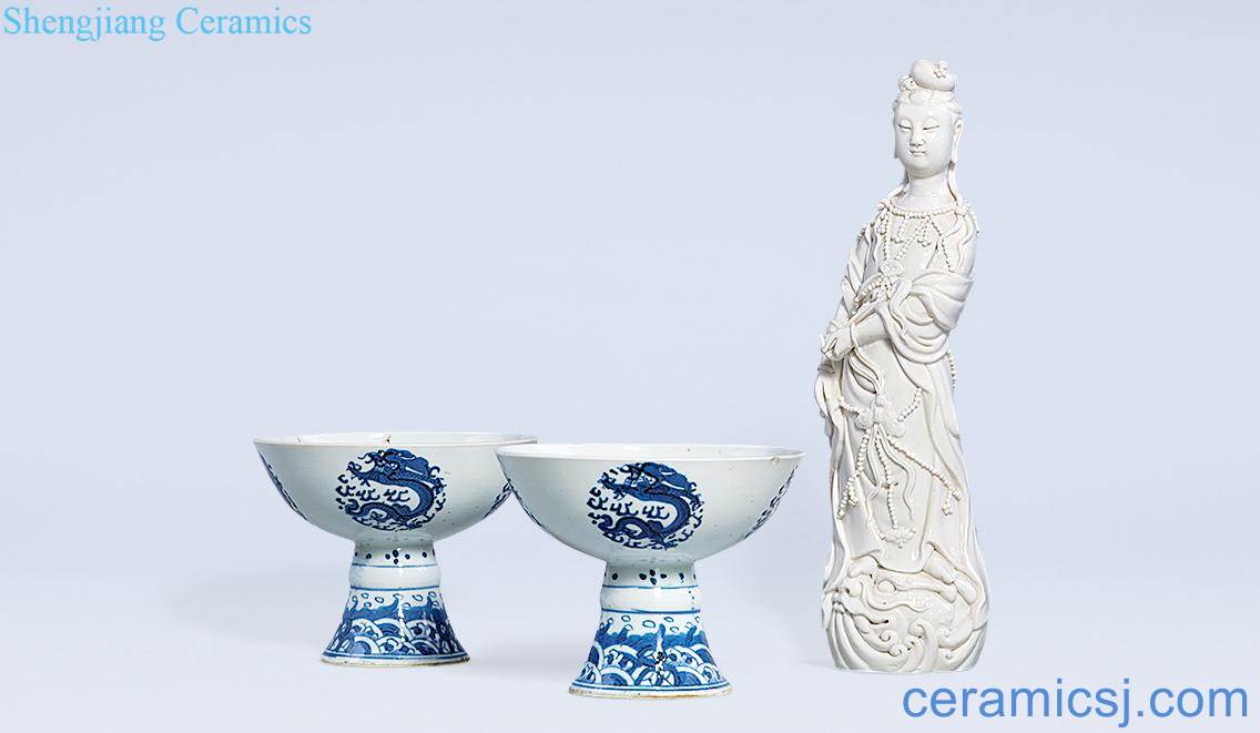 Clear blue group dragon footed bowl (pair), dehua kiln guanyin