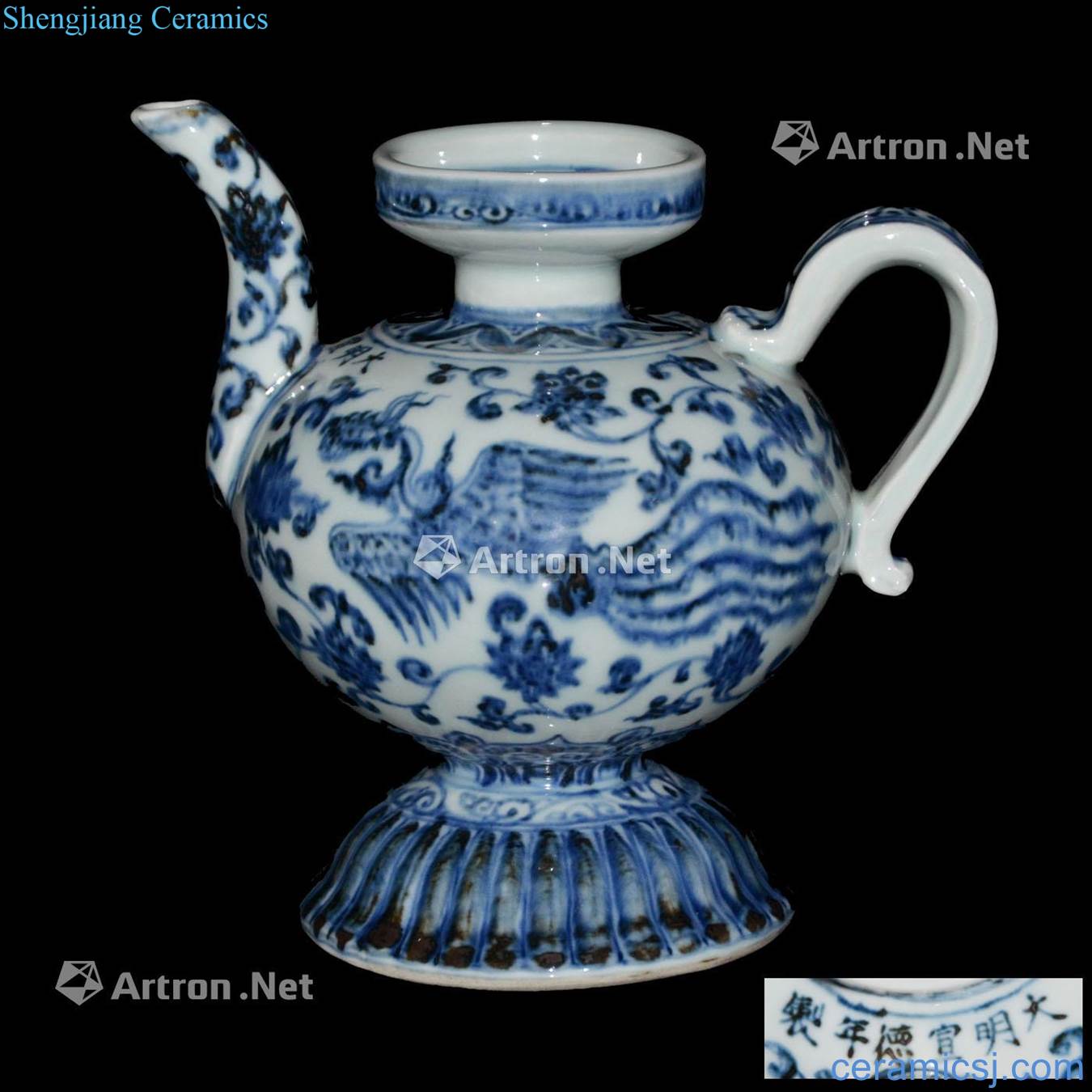 Ming xuande Blue and white chicken wear dish chrysanthemum petals left foot to the pot of flowers