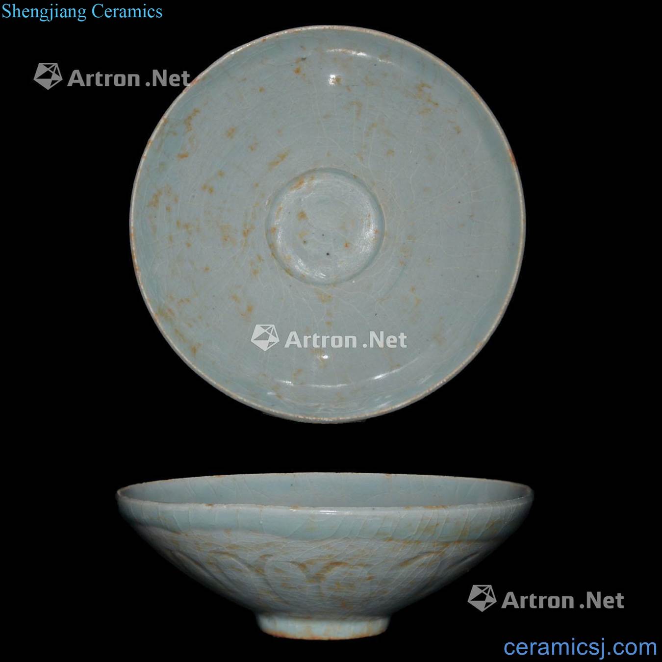 Northern song dynasty Longquan celadon powder blue glaze chrysanthemum disc plate