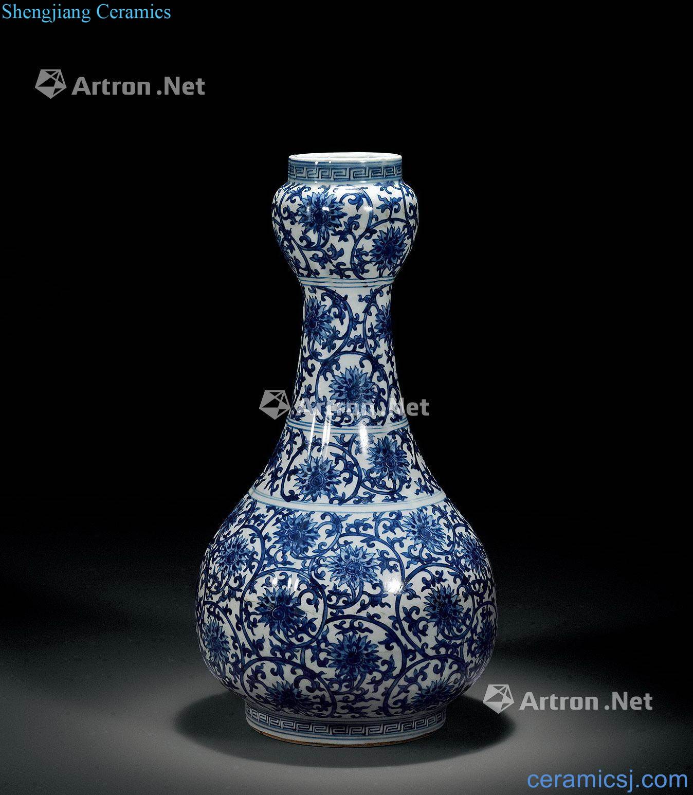 Ming Blue and white lotus flower grain garlic bottle