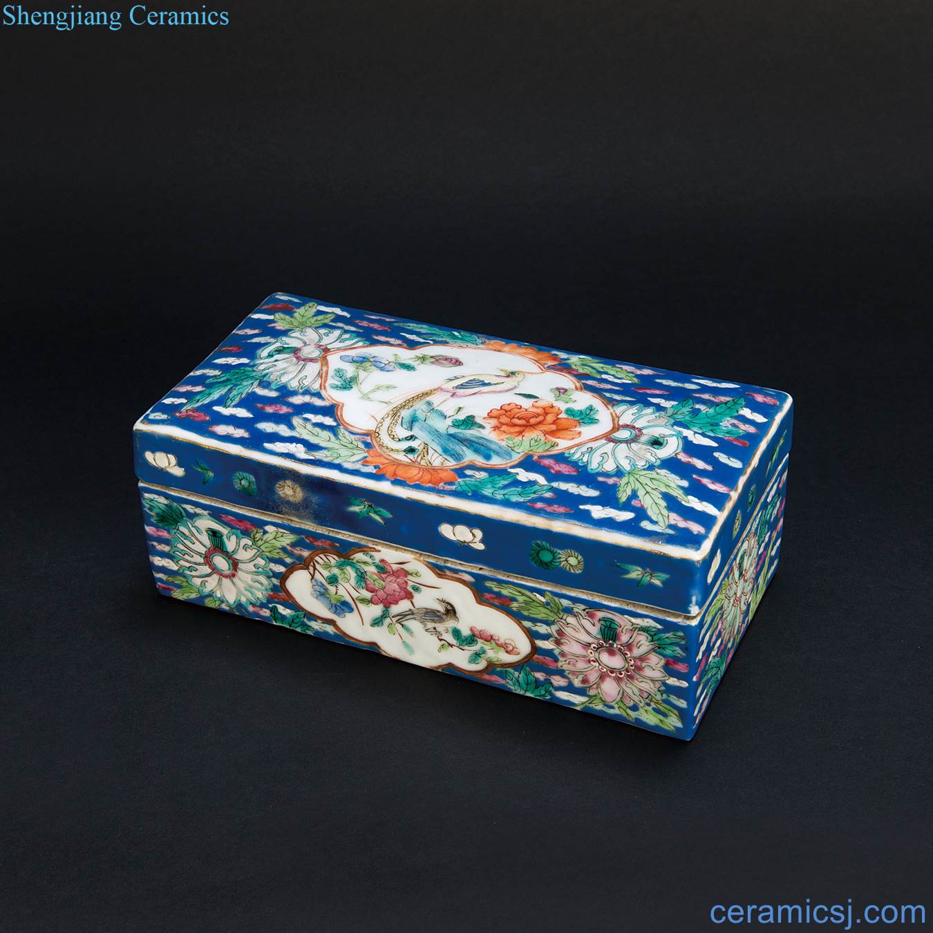 In late qing LAN powder enamel lines cover box (a)