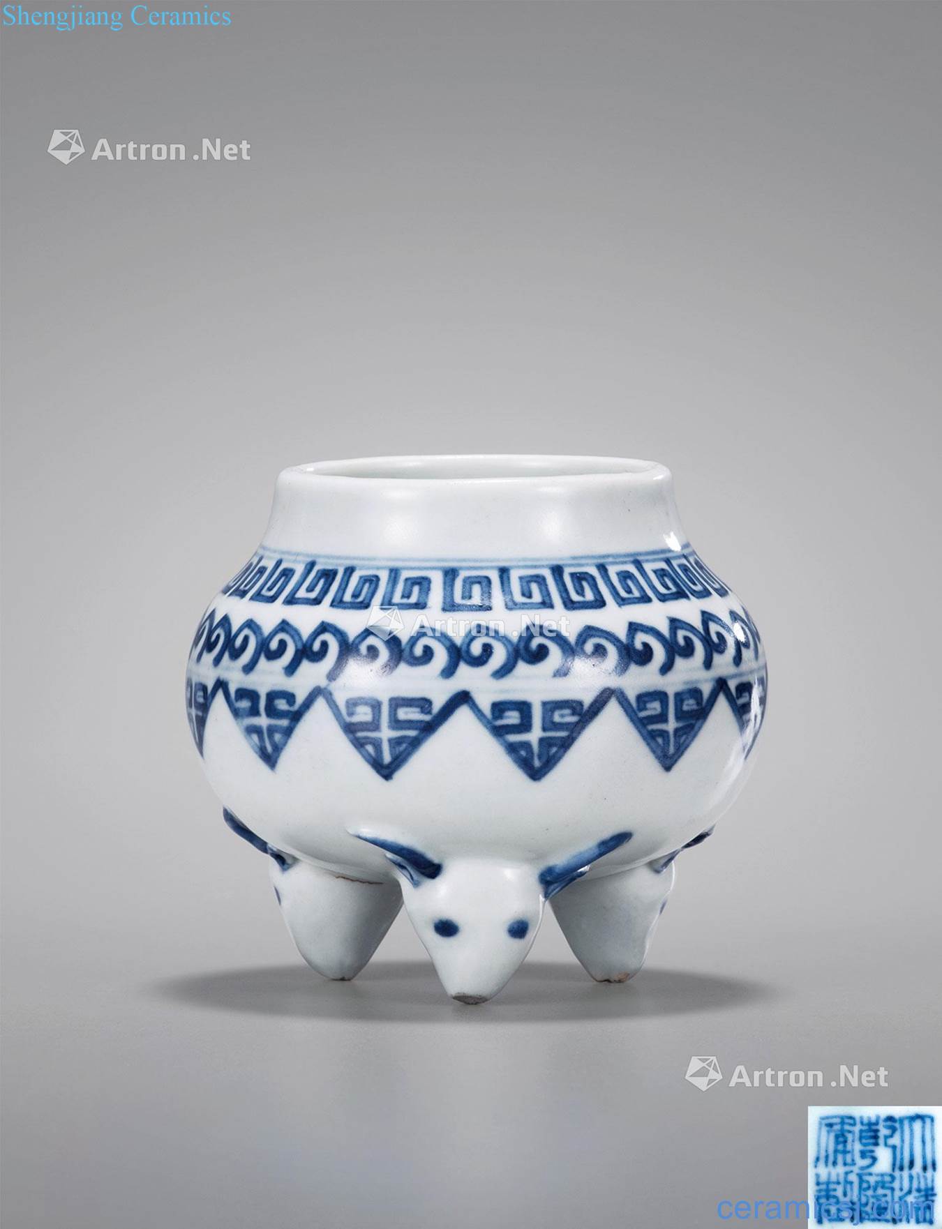In late qing dynasty Blue and white three Yang kaitai furnace with three legs