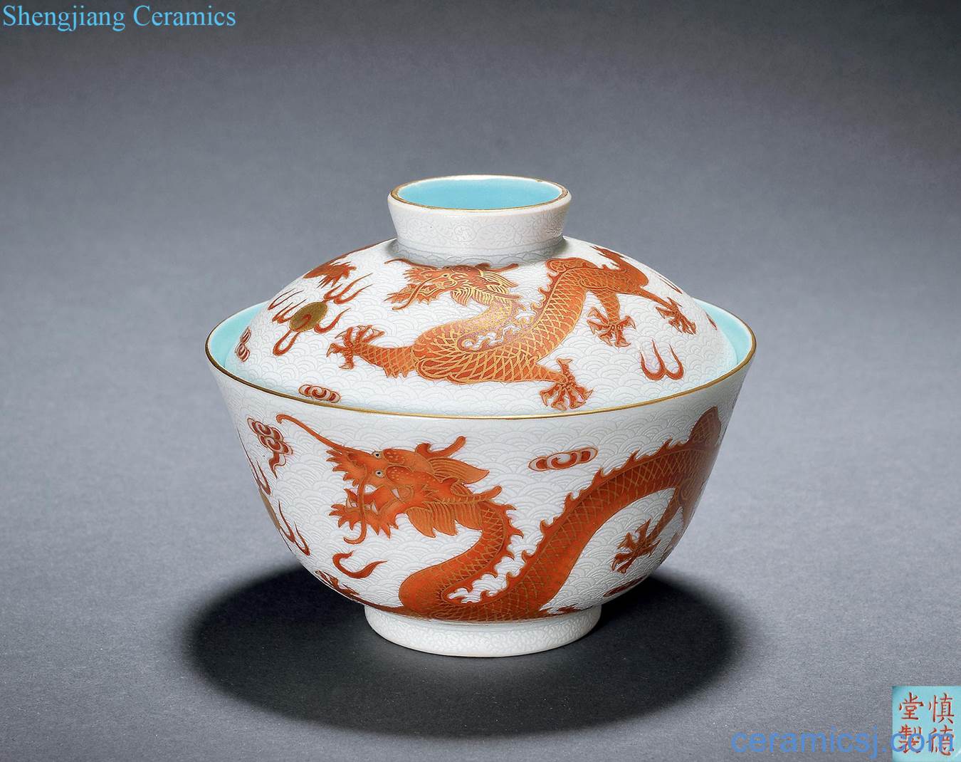 Qing daoguang white-floored pastel rolling alum red paint yunlong tureen