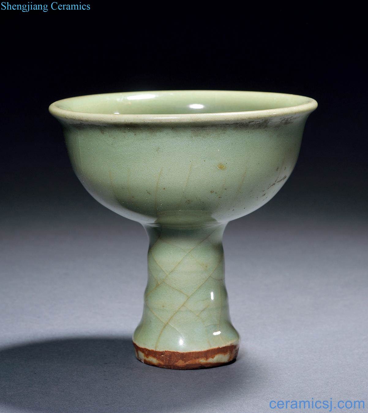 yuan Longquan celadon footed bowl