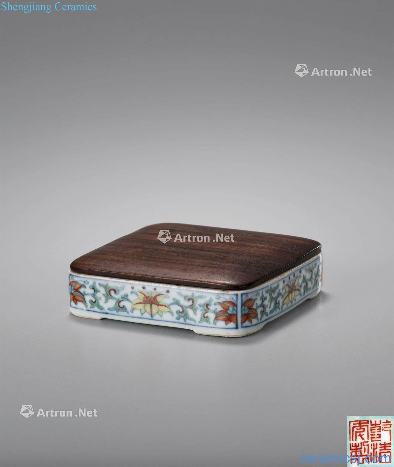 Qing qianlong bucket colors branch lines cover box flowers