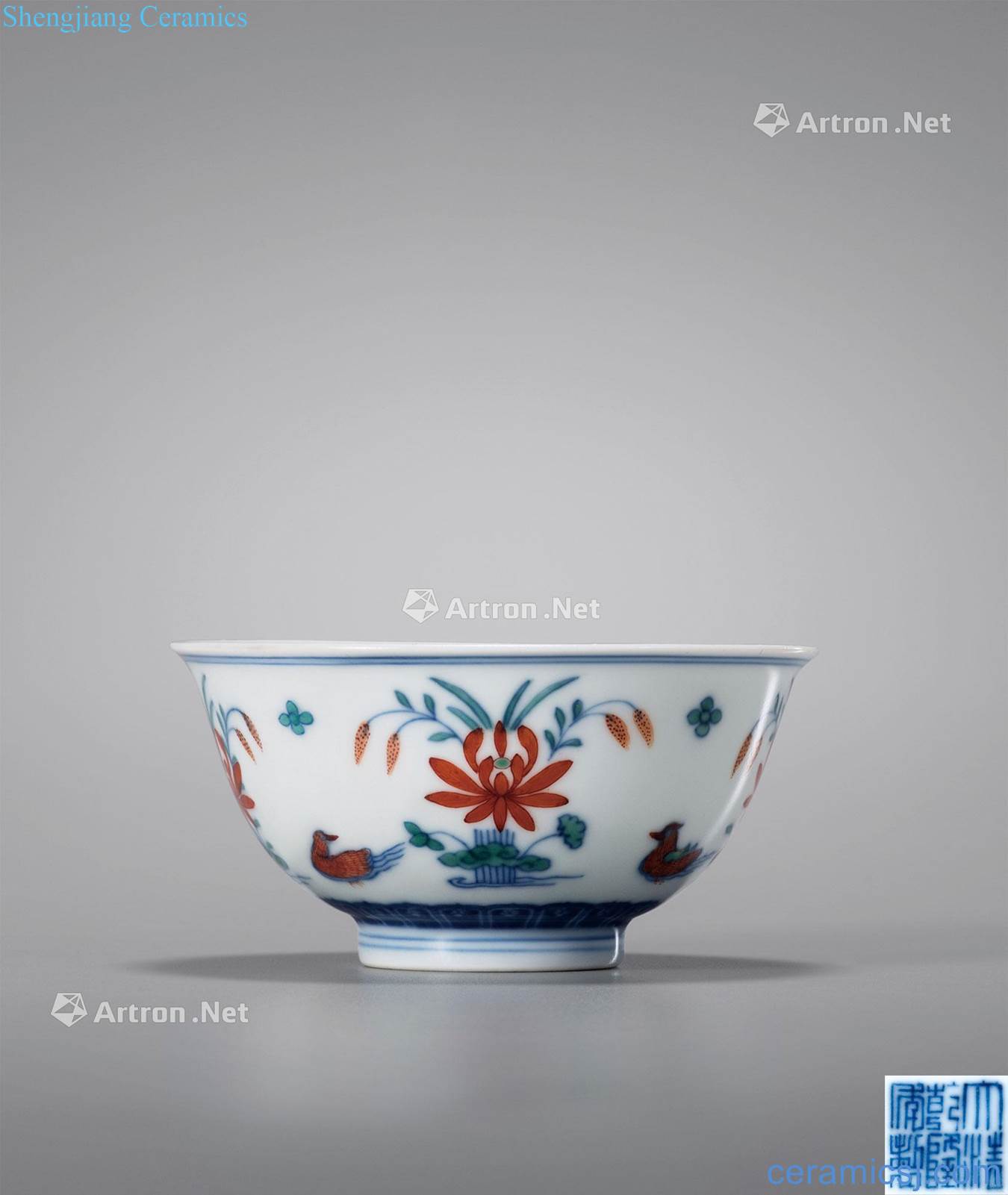 Qing qianlong bucket lianchi yuanyang green-splashed bowls