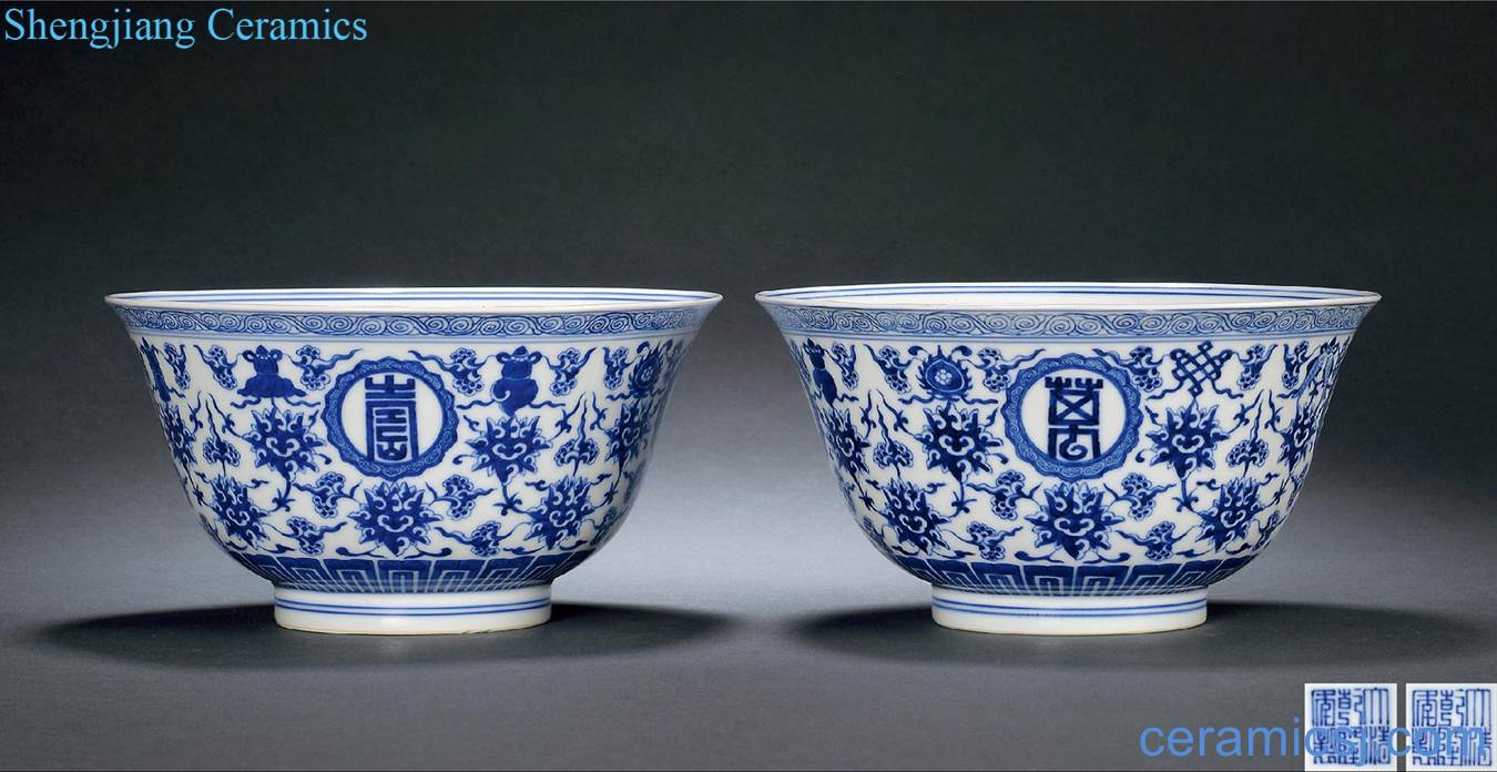 Qing qianlong Blue and white stays in large bowl of (a)