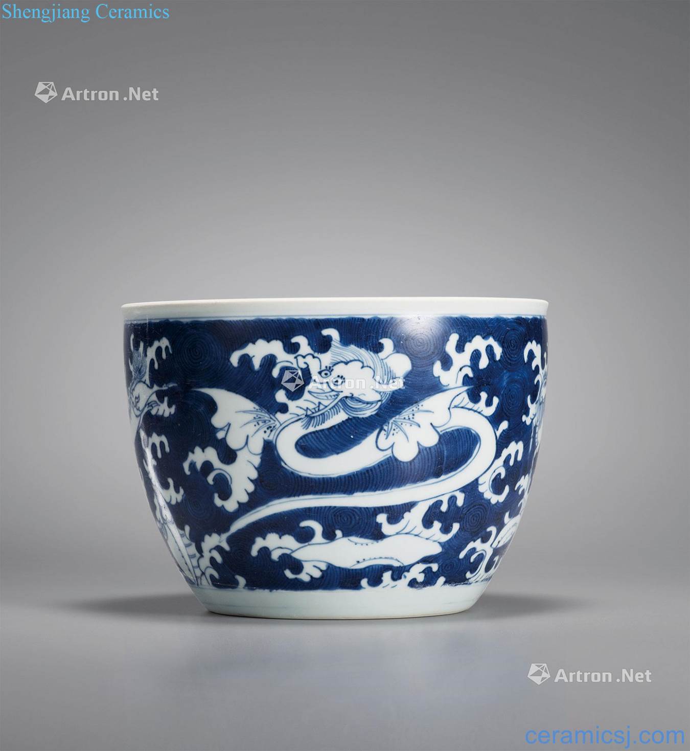 Qing shunzhi Blue and white to stay white water benevolent grain volume cylinder