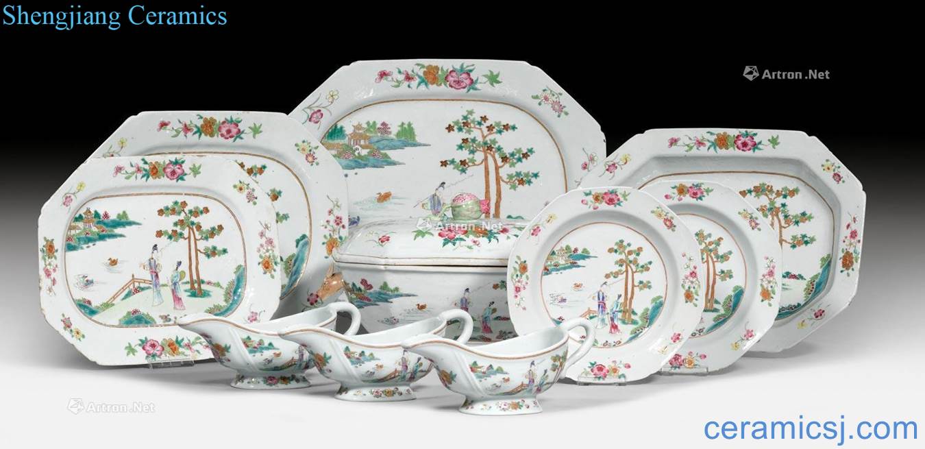 In the eighteenth century 35 pieces of famille rose porcelain tableware set in the 19th century