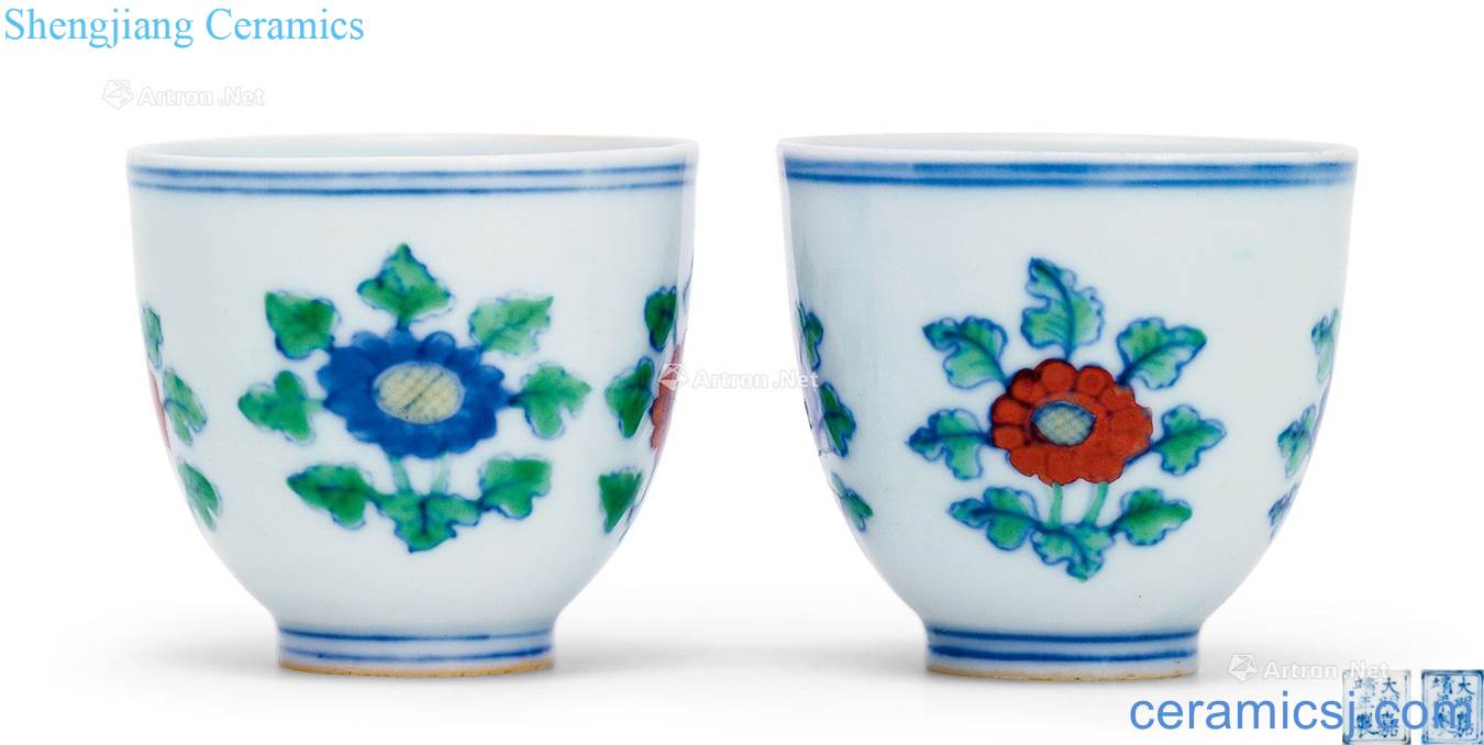 Ming jiajing bucket color chrysanthemum grain cup (a)