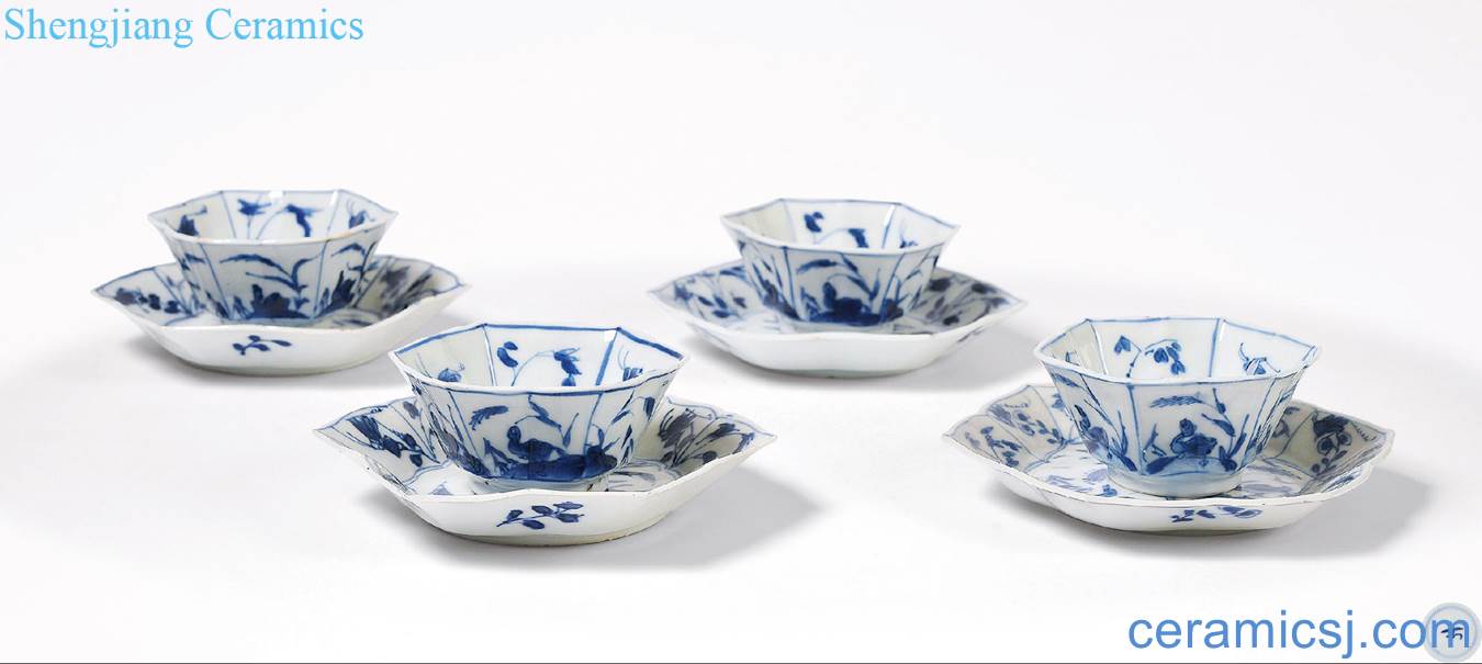 The qing emperor kangxi Blue and white flowers and birds figure six-party plates (4)