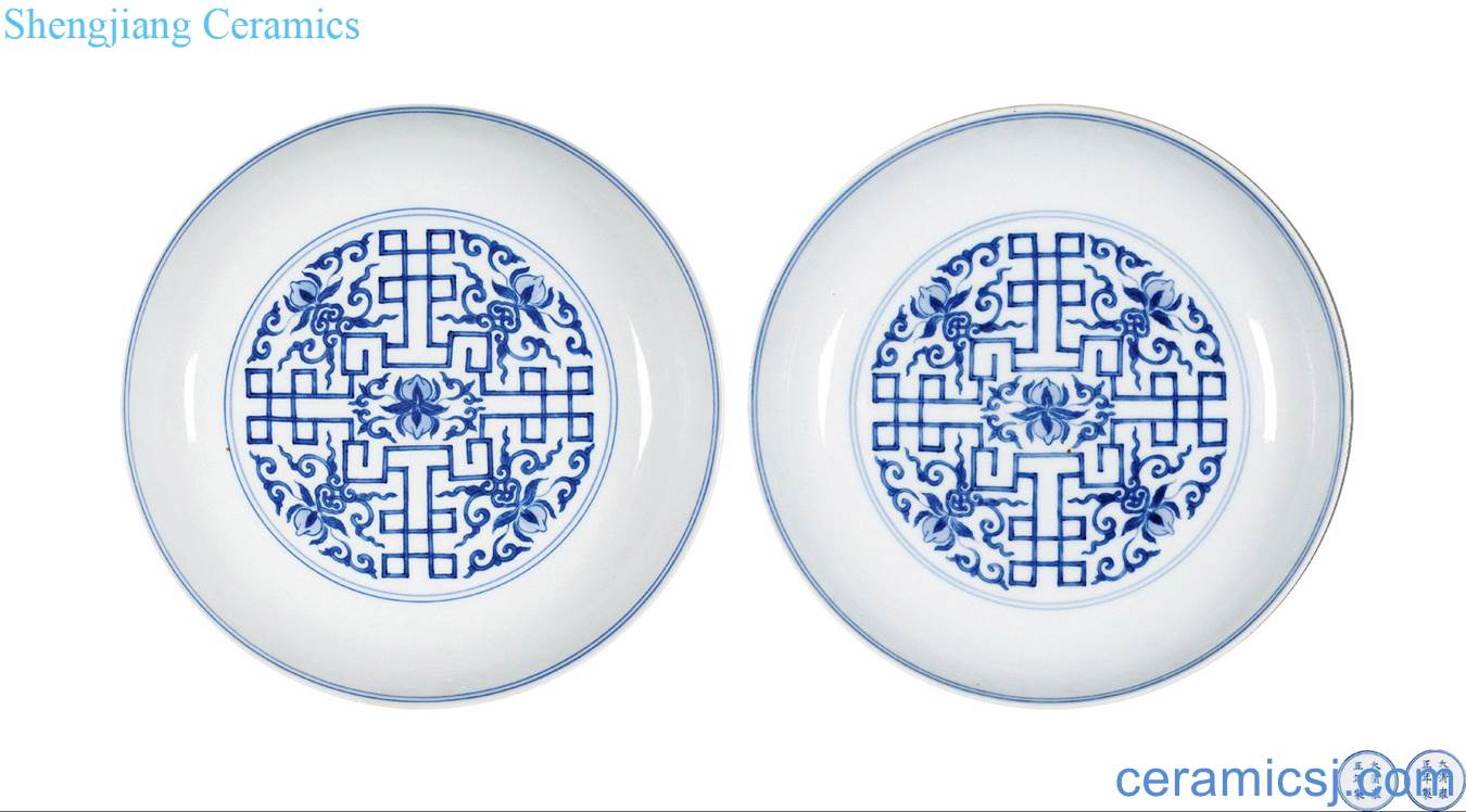 Qing yongzheng blue-and-white fangsheng jin peach tray (a)