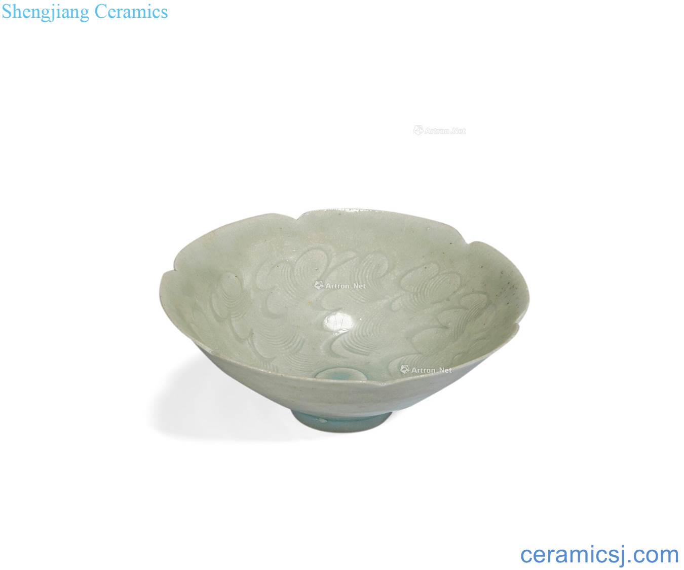 Bright green glaze moire flower mouth bowl