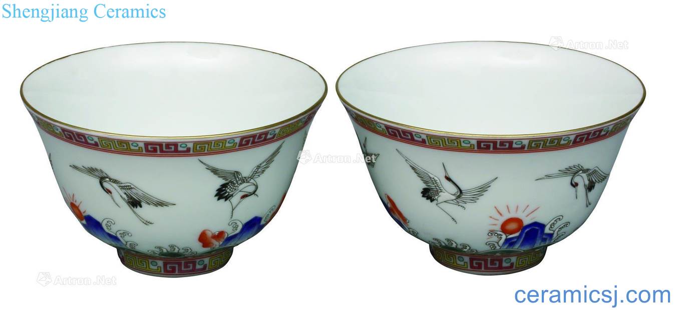 Pastel reign of qing emperor guangxu seawater cranes bowl A pair of