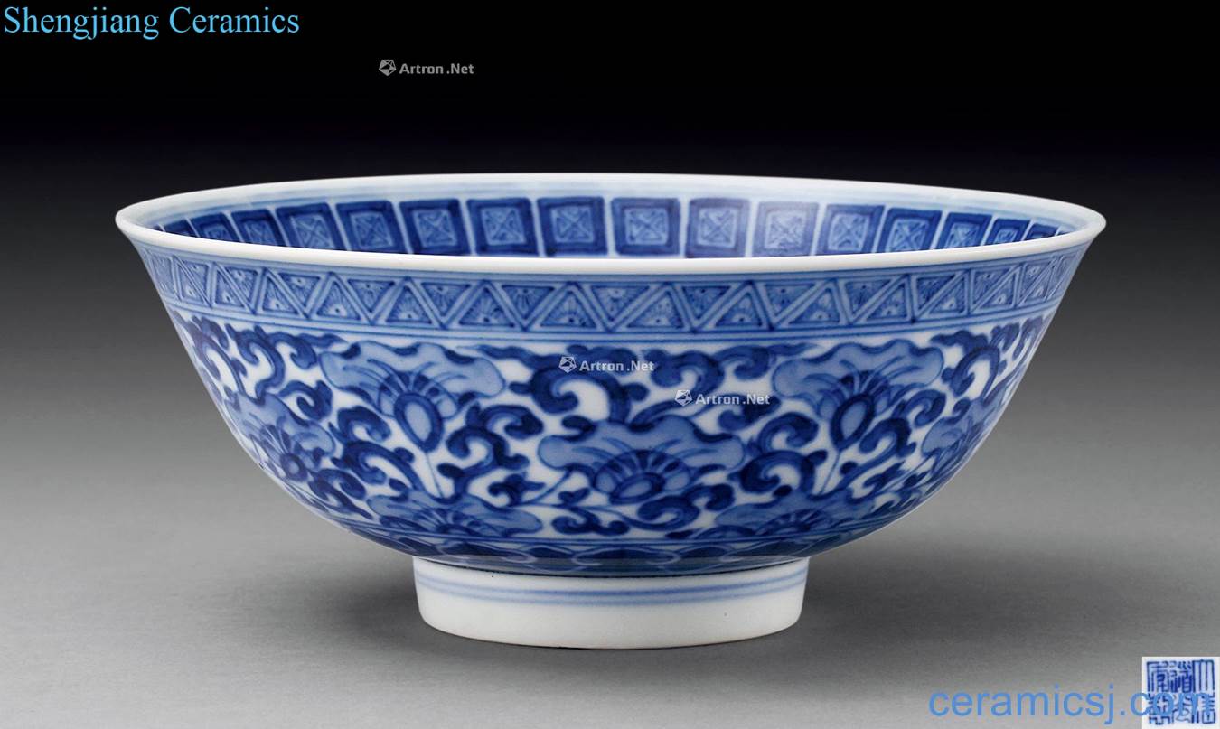 Qing daoguang Blue and white lotus flower green-splashed bowls