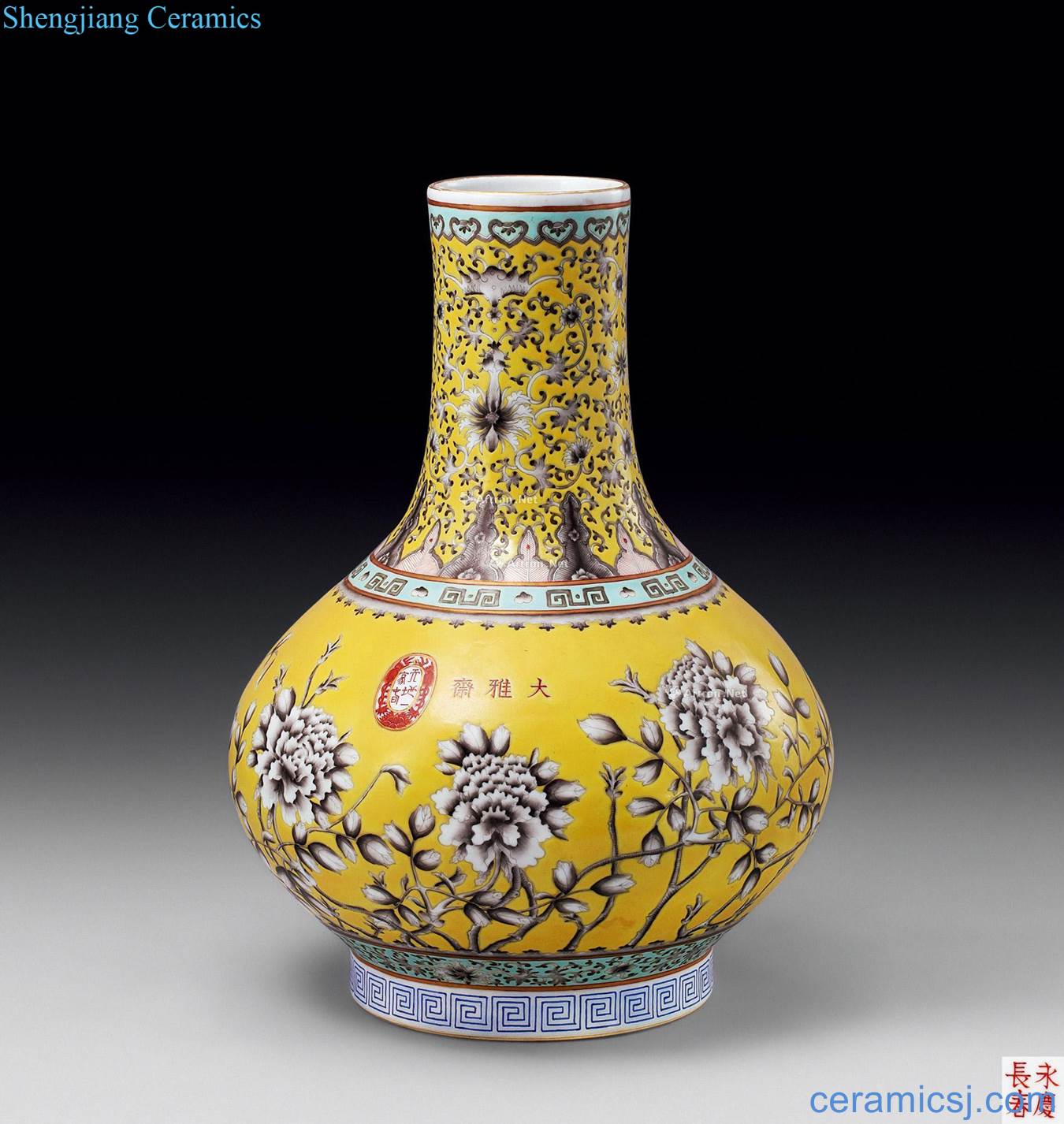 Qing guangxu Black powder colors twining stem with yellow flowers peony grains flat bottles