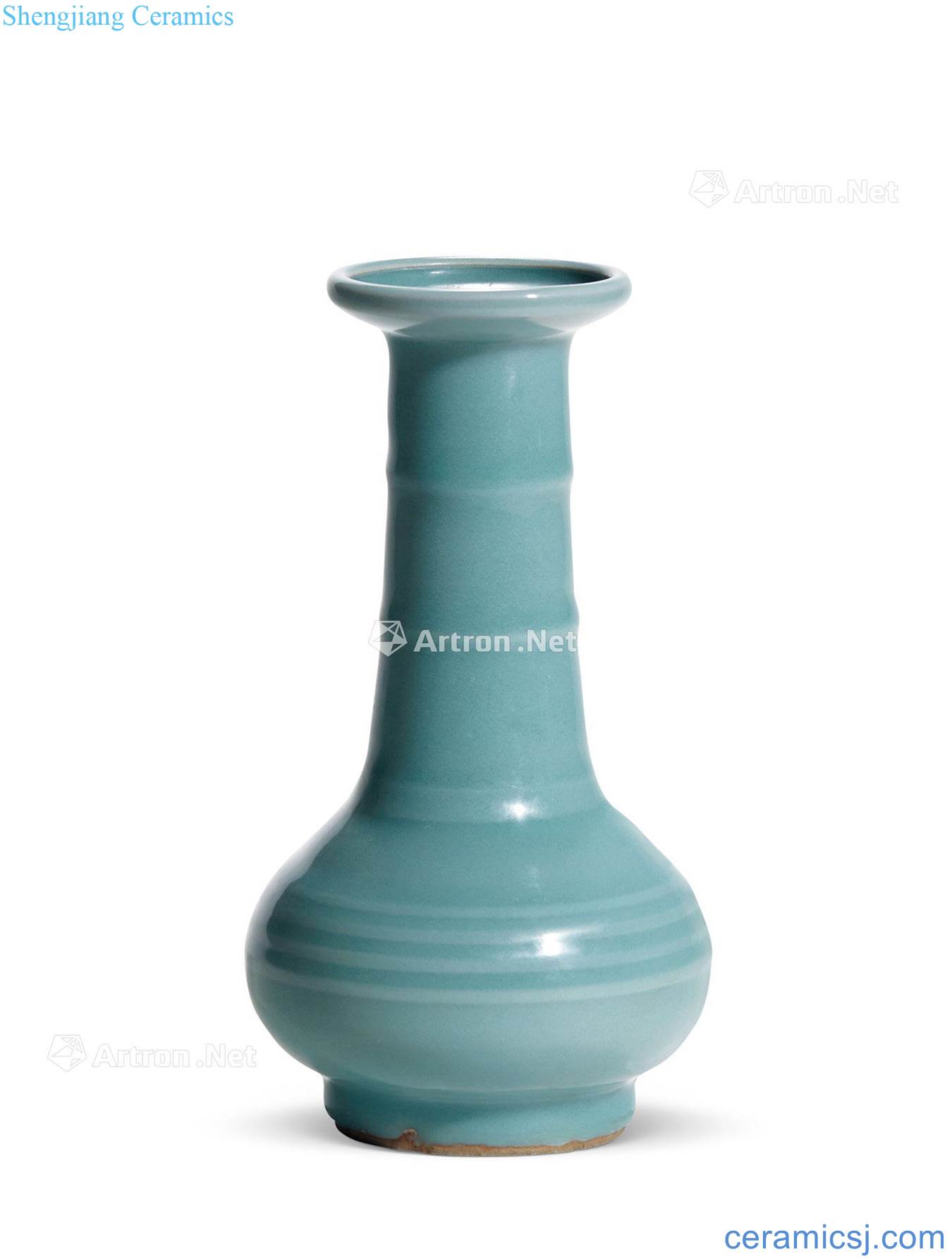 yuan Longquan celadon seven bowstring grain powder blue glaze bottle