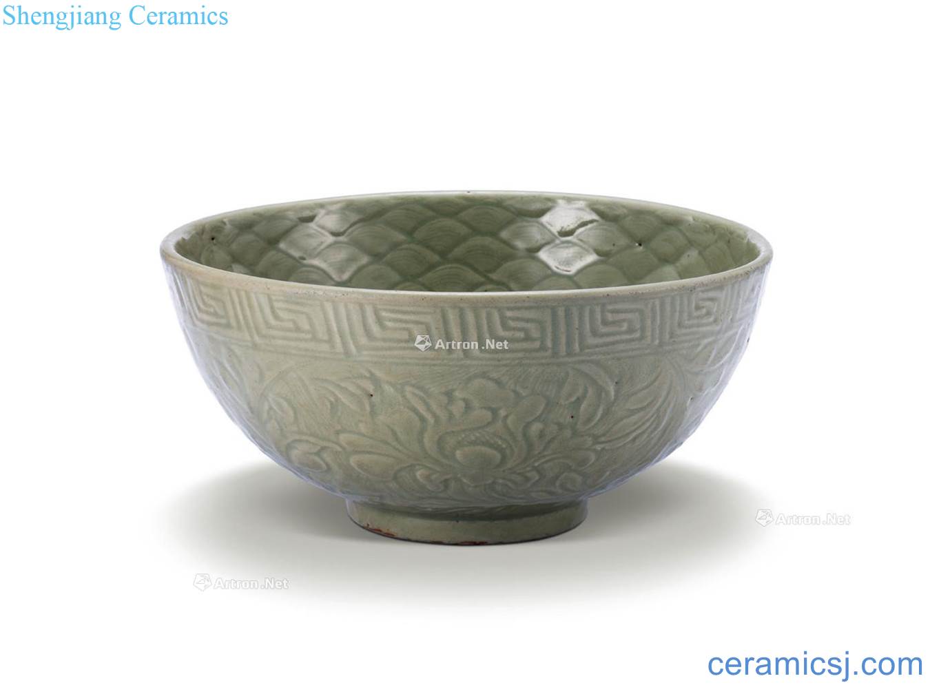 Ming in the 15th century Longquan celadon green glaze hand-cut big bowl
