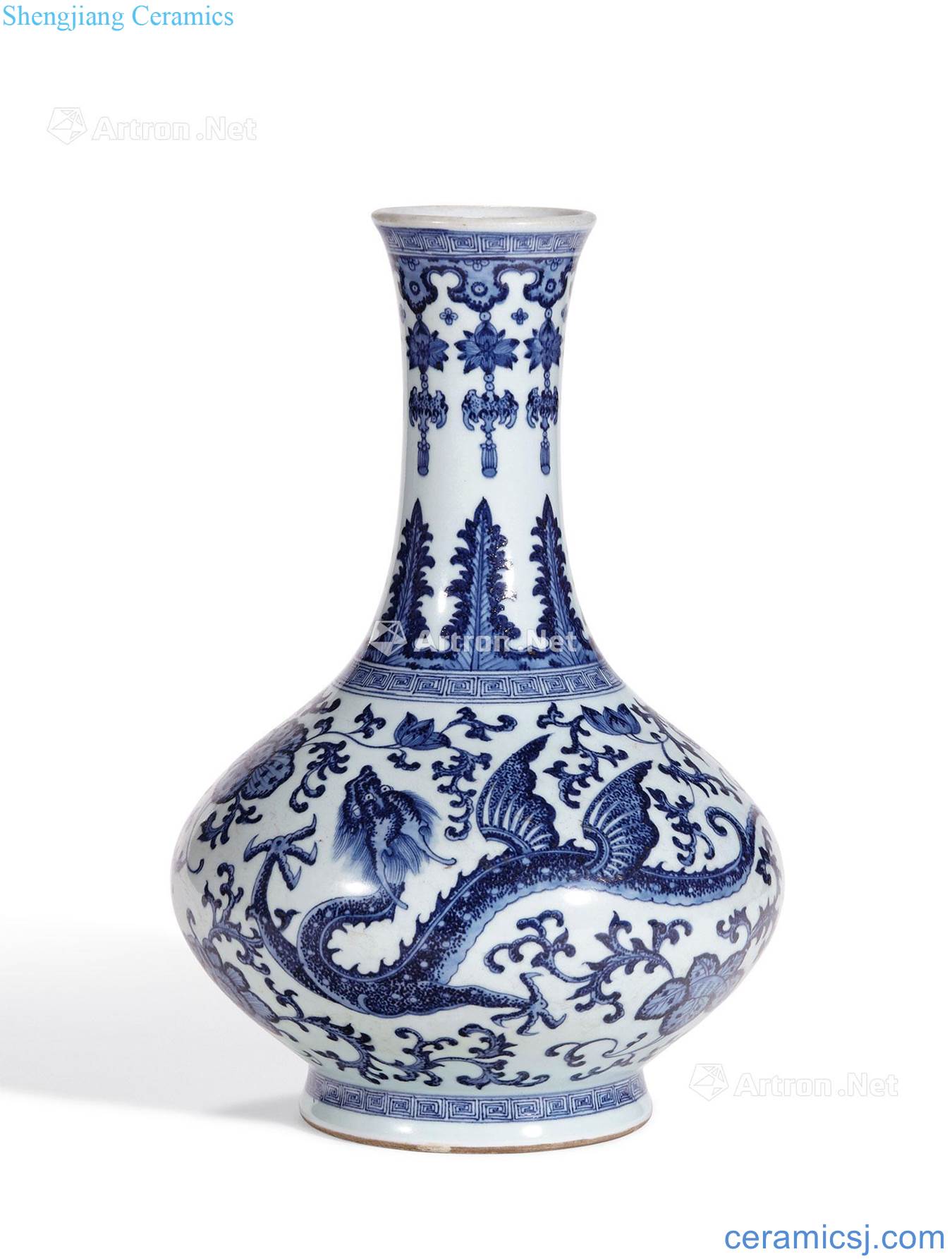 Mid qing Blue and white dragon water bottles