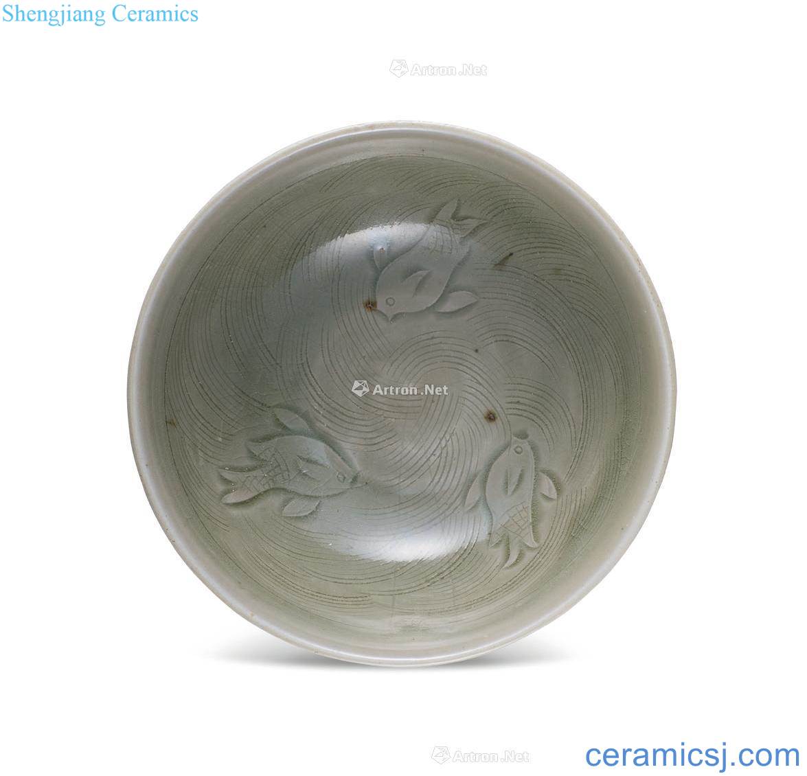 In the northern song dynasty kiln green glaze three fish grain small bowl
