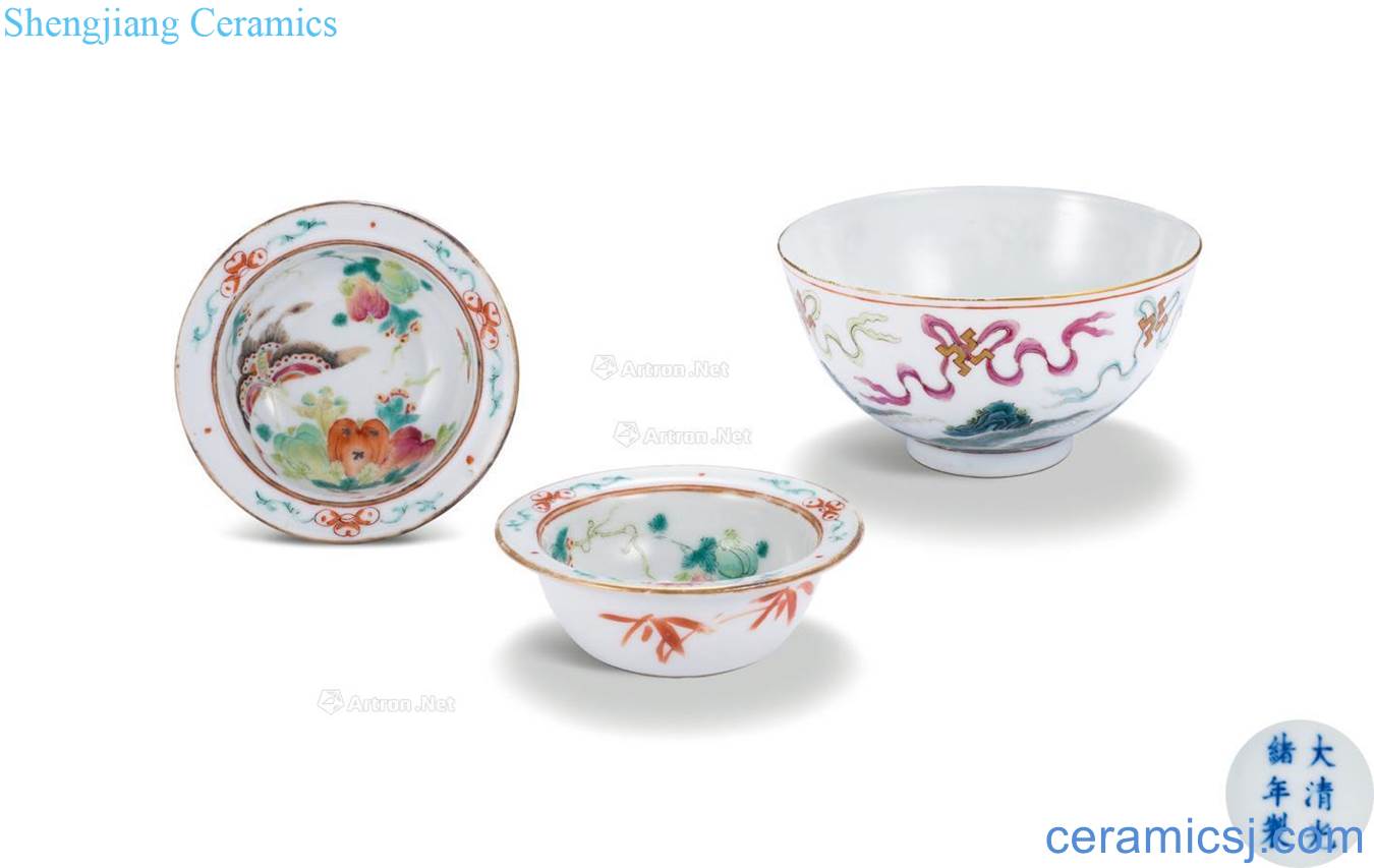 Qing 19th century famille rose flower bowl and pastel melon legs the dancing butterfly plate (2) the