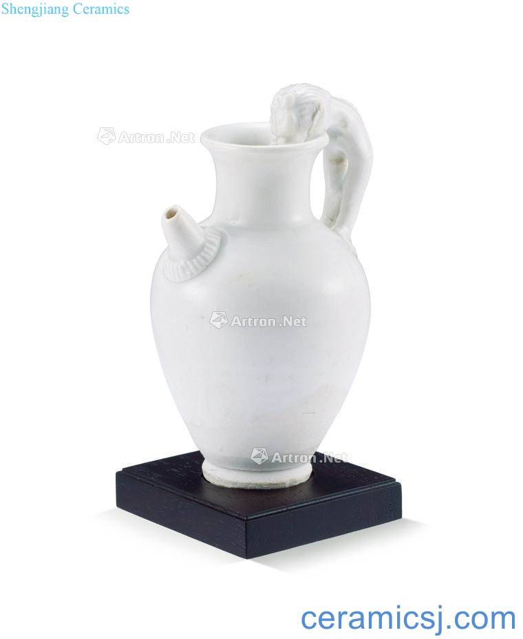 The five dynasties White glazed benevolent handle small ewer