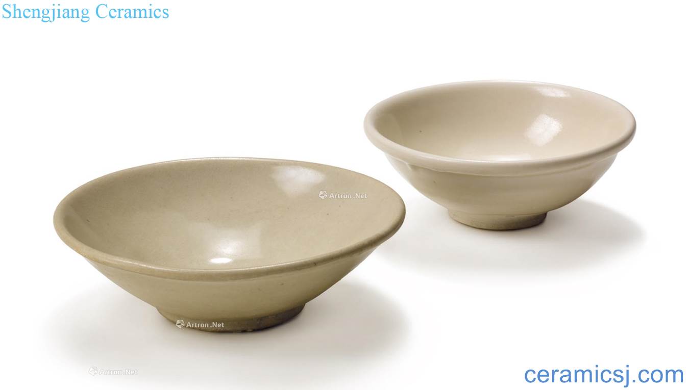 The five dynasties to the song White glazed bowl (a set of two)