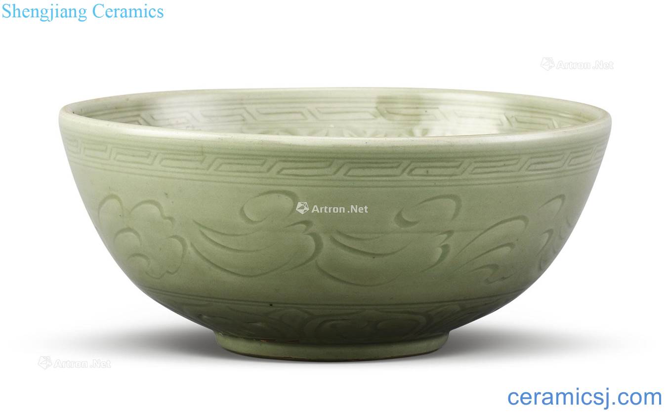 Ming Longquan celadon hand-cut bowl