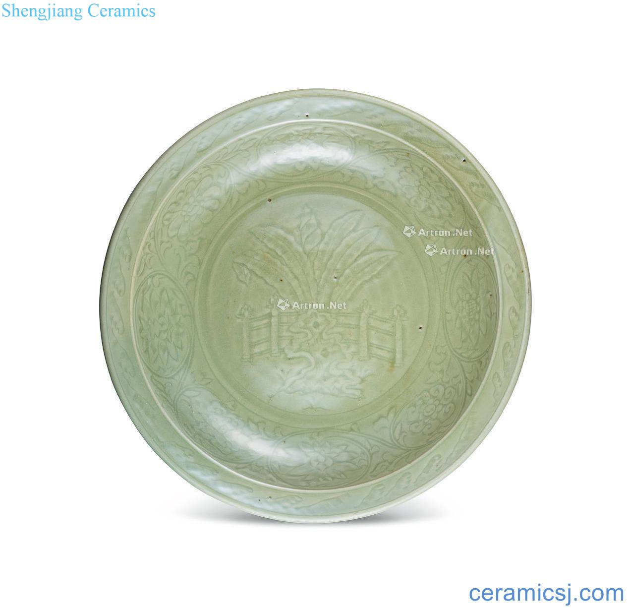 Ming Longquan celadon green glaze aragonite banana market