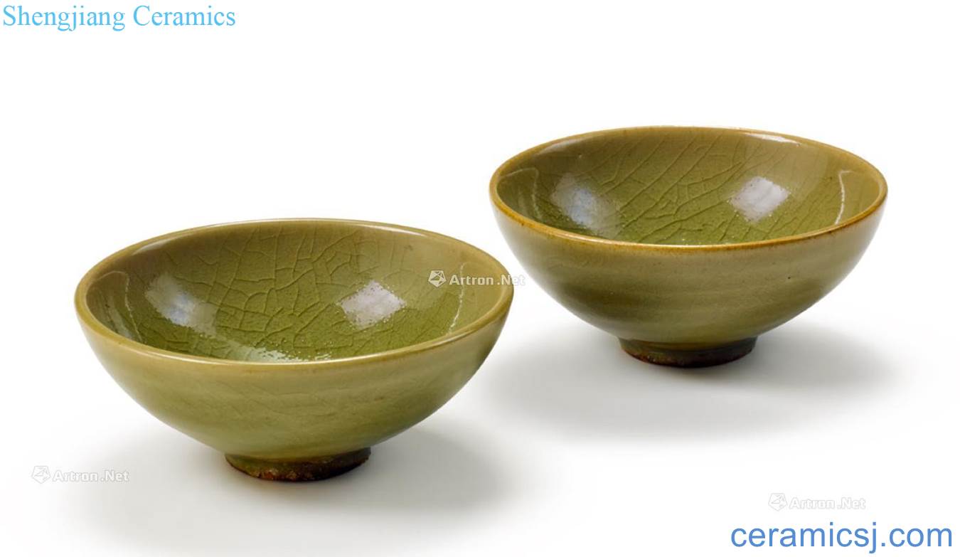 Northern song dynasty to gold Yao state green glazed bowl (a)