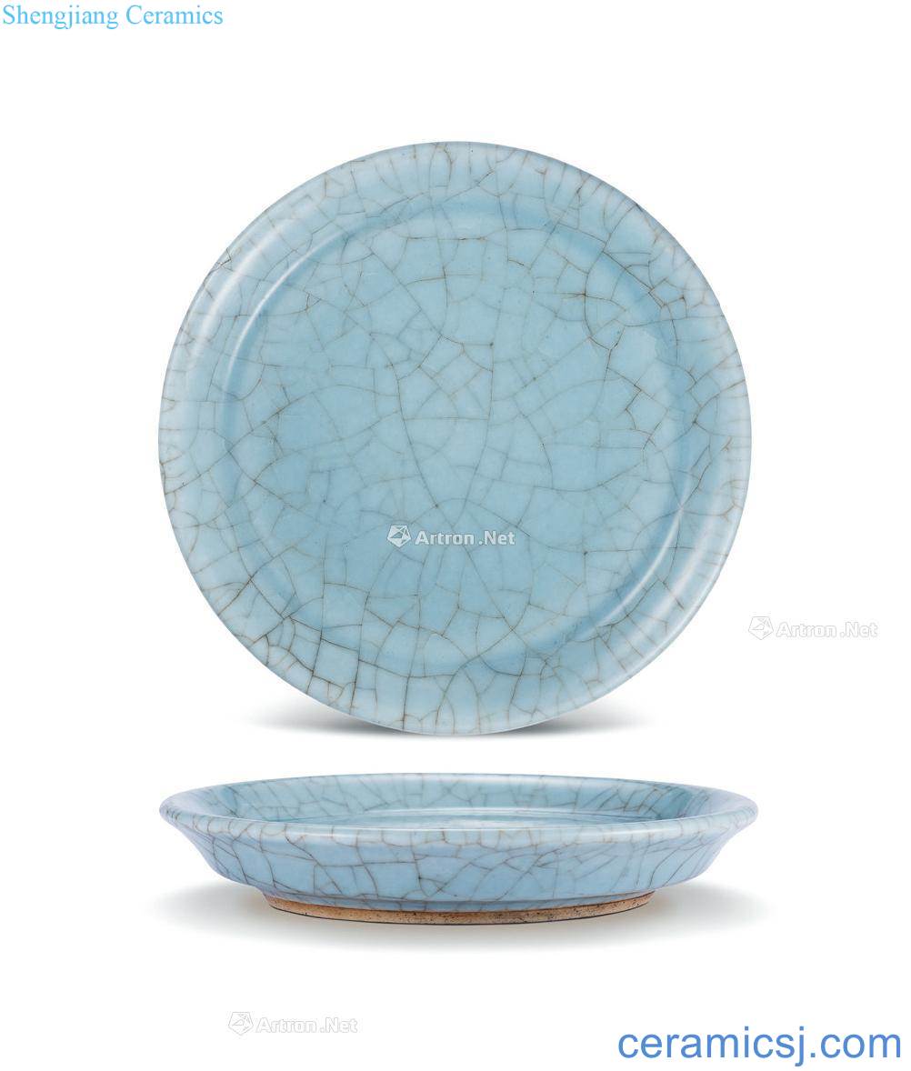 The late Ming dynasty to the qing dynasty Green glaze plate