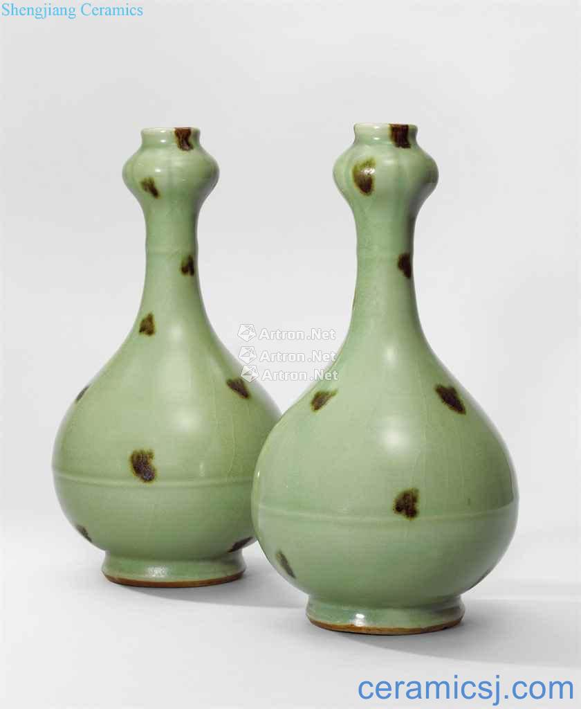 yuan Longquan celadon "fly celadon" blotches garlic bottle (a)