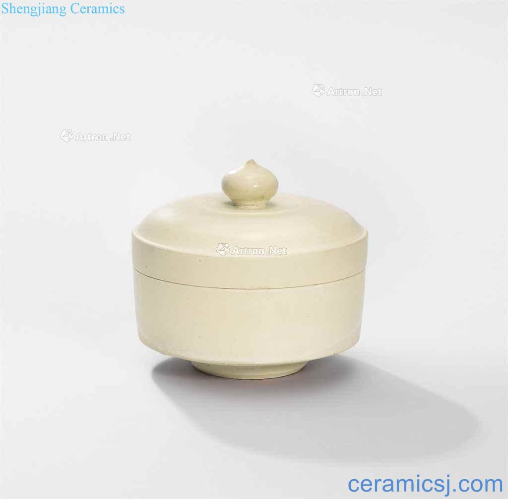 The five dynasties White glazed orb button box