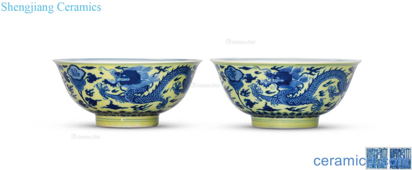 Qing qianlong The blue and yellow to live dragon bowl (a)