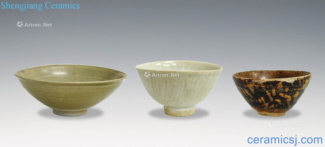 Song and yuan Hawksbill glaze Green glazed bowl (three)