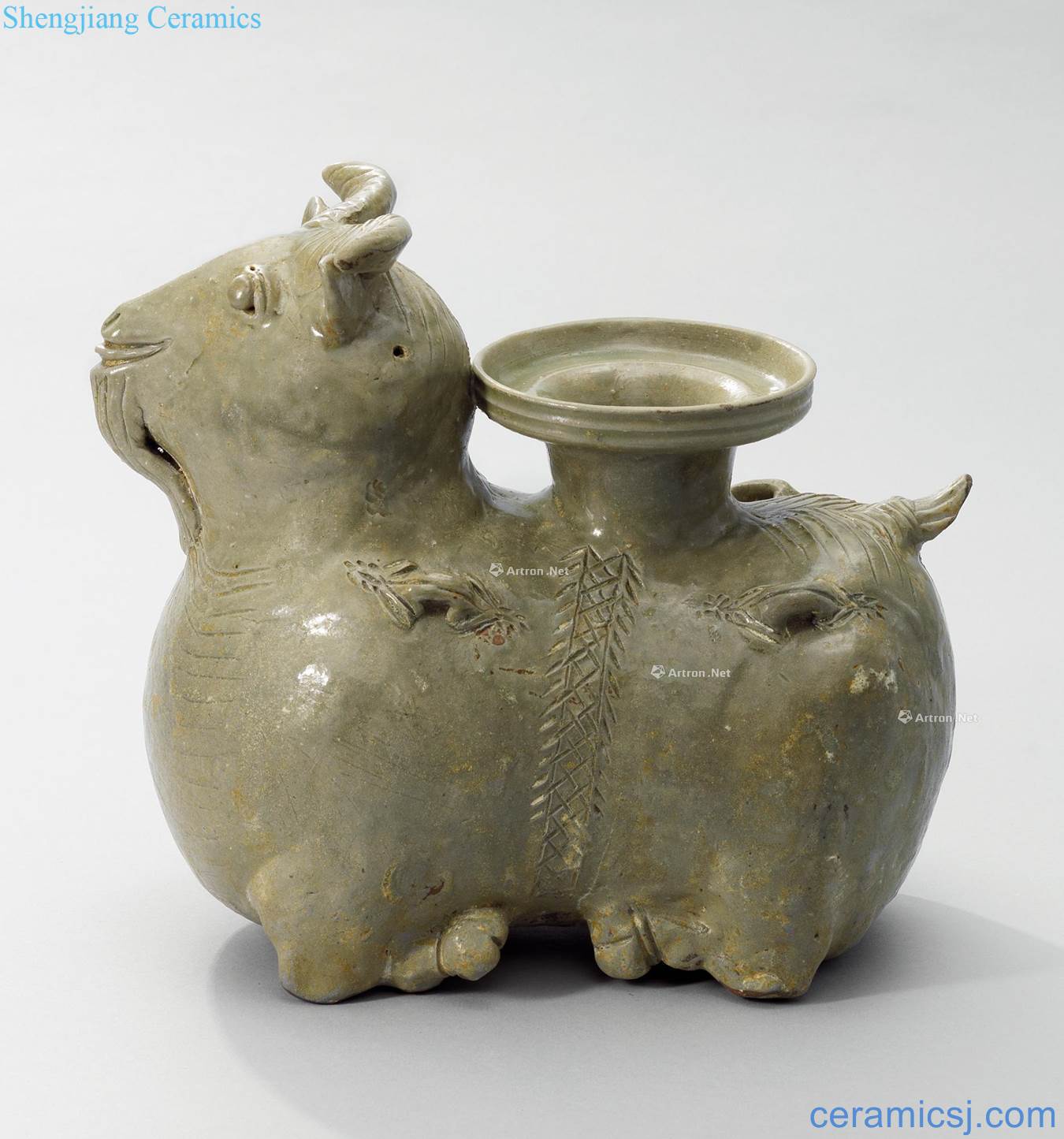 Western jin dynasty, the kiln green glaze sheep statue